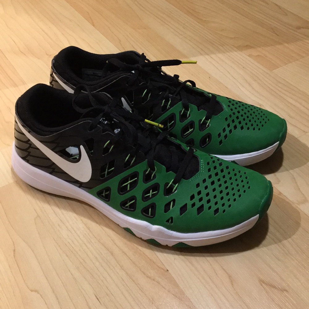 (Men’s 9.5) Nike Train Speed 4 Oregon Ducks